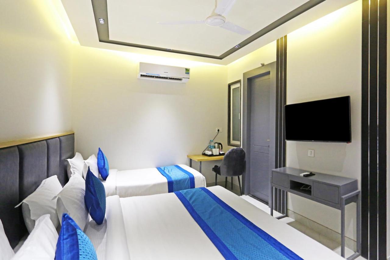 Hotel Apple Villa - Near Delhi Airport With Free Airport Transsfer نيودلهي المظهر الخارجي الصورة